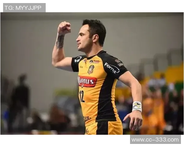 普理查德上半场火力全开三分球精准命中助球队争取胜利