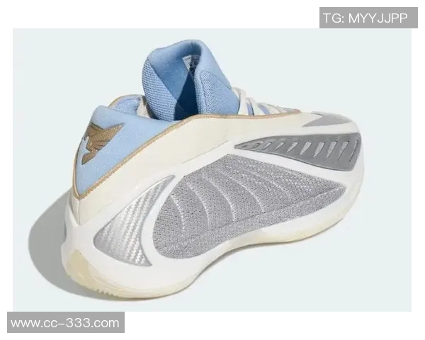 森林狼社媒庆祝马年爱德华兹今日穿中国新年配色AE2展现节日气氛